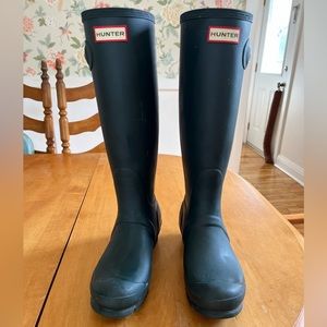 🌧️ Original Tall Navy Hunter Boots with Boot Inserts